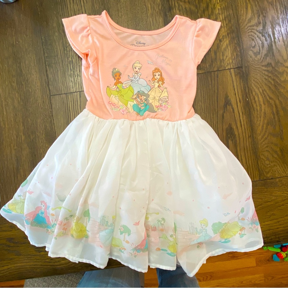 Disney Princess 4T like new (worn once).